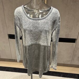 Stylish Gray Long Sleeve Women's Top